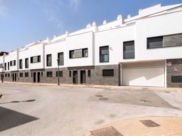 Maison mitoyenne avec 3 Chambres  à Cancelada