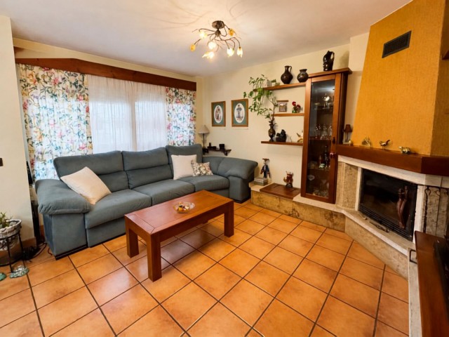 Maison mitoyenne avec 3 Chambres  à Alhaurín de la Torre