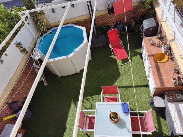 Maison mitoyenne avec 3 Chambres  à Alhaurín de la Torre