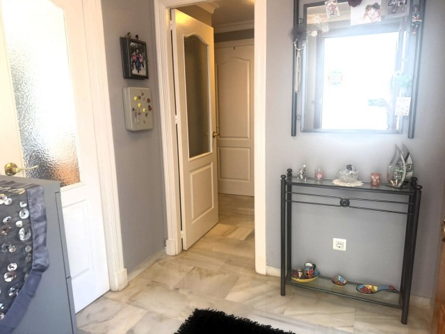 Apartment, El Paraiso, R5484436