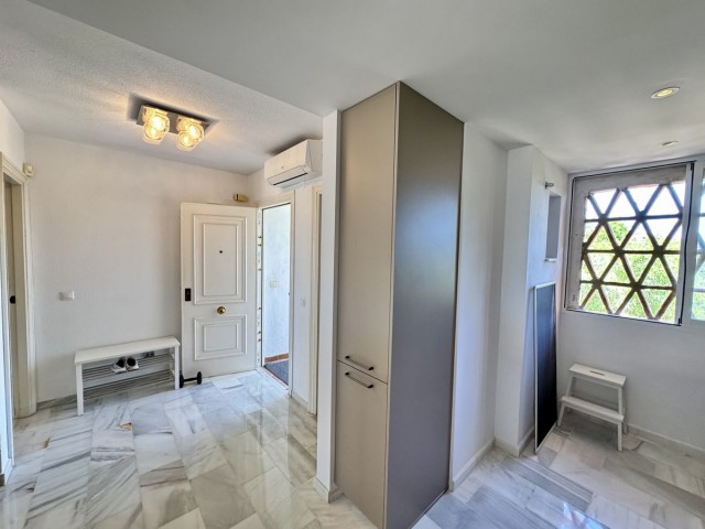 Apartment, Calahonda, R5473510