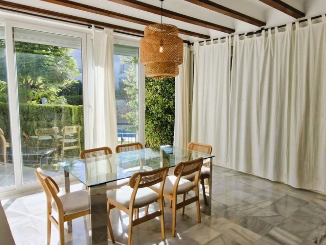 Maison mitoyenne avec 3 Chambres  à Nagüeles
