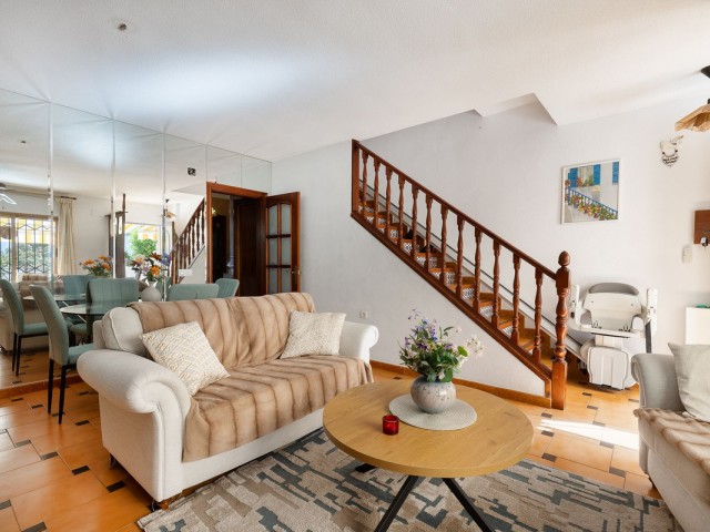 4 Slaapkamer Rijtjeshuis in La Carihuela