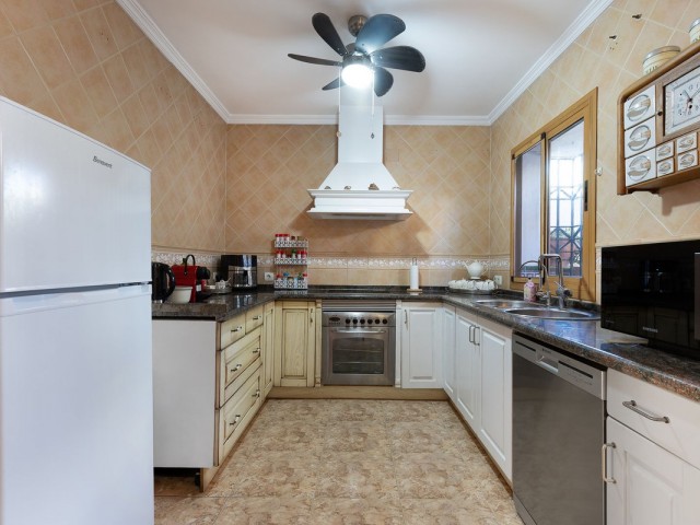 4 Slaapkamer Rijtjeshuis in La Carihuela
