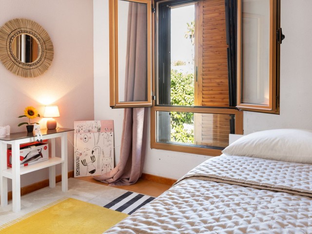 4 Slaapkamer Rijtjeshuis in La Carihuela