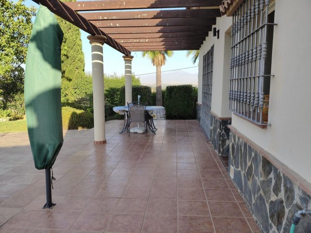 Villa con 3 Dormitorios  en Alhaurín el Grande