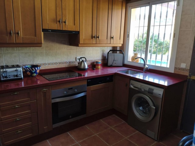 Villa con 3 Dormitorios  en Alhaurín el Grande