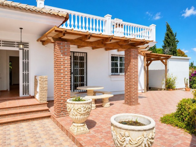 Villa avec 5 Chambres  à Alhaurín de la Torre