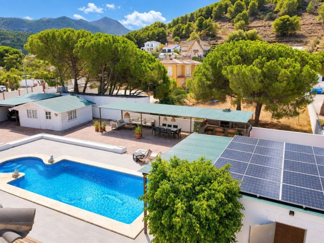 Villa avec 5 Chambres  à Alhaurín de la Torre