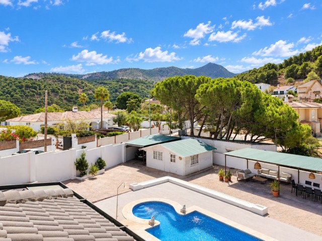 Villa avec 5 Chambres  à Alhaurín de la Torre