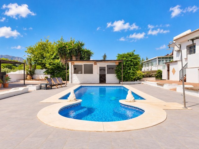 Villa avec 5 Chambres  à Alhaurín de la Torre