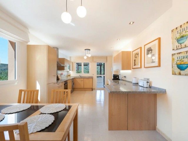 Appartement avec 3 Chambres  à San Roque