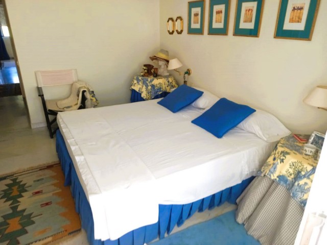 Appartement avec 3 Chambres  à Guadalmina Baja