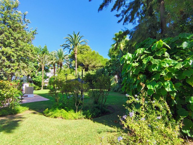 Appartement avec 3 Chambres  à Guadalmina Baja