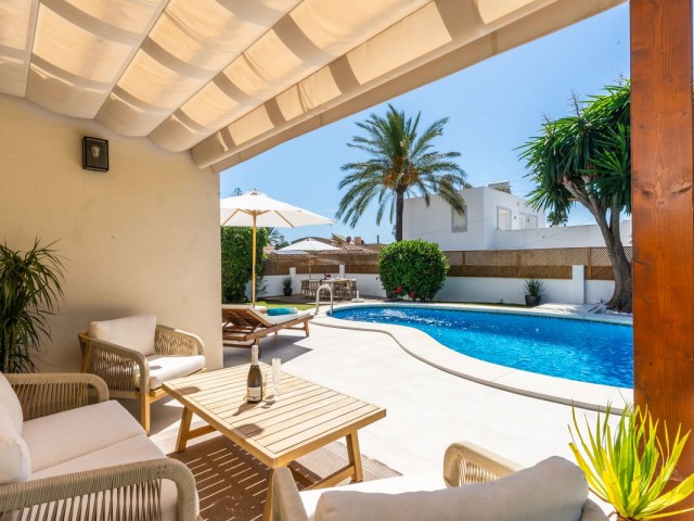 Villa, Marbesa, R5488297