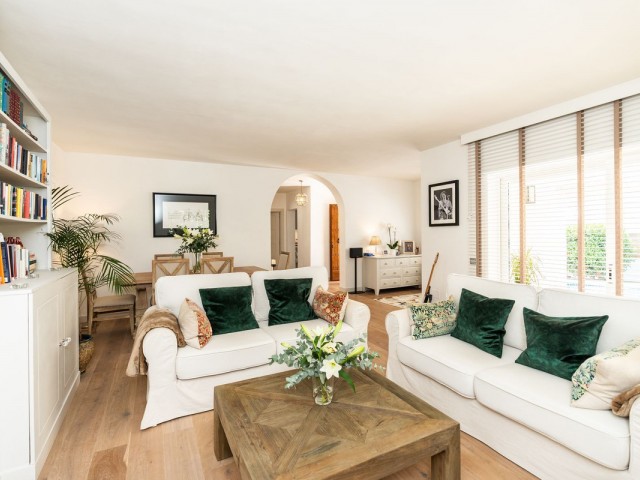 Villa avec 3 Chambres  à Marbesa