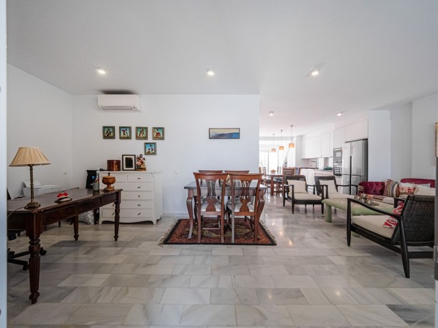 4 Schlafzimmer Reihenhaus in Reserva de Marbella