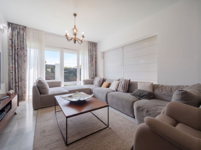 4 Schlafzimmer Reihenhaus in Reserva de Marbella