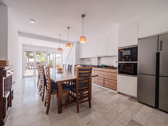 4 Schlafzimmer Reihenhaus in Reserva de Marbella