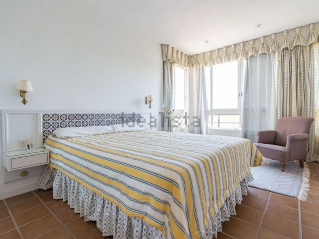 2 Bedrooms Apartment in Nueva Andalucía
