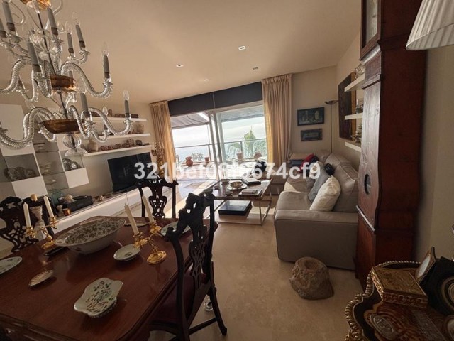 Penthouse avec 3 Chambres  à San Luis de Sabinillas