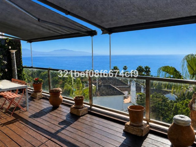 Penthouse avec 3 Chambres  à San Luis de Sabinillas