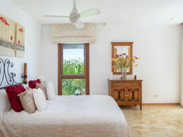 Appartement avec 3 Chambres  à Altos de los Monteros