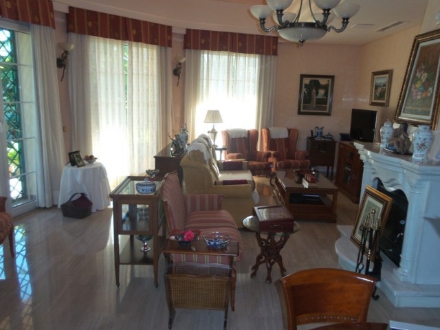 Villa avec 5 Chambres  à Alhaurín de la Torre