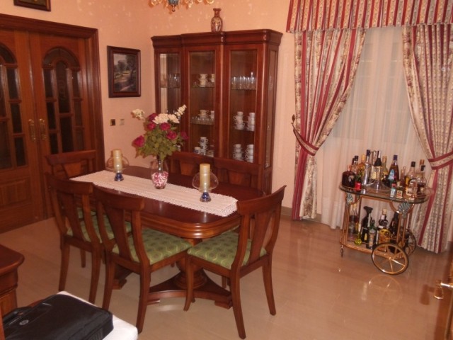 Villa avec 5 Chambres  à Alhaurín de la Torre