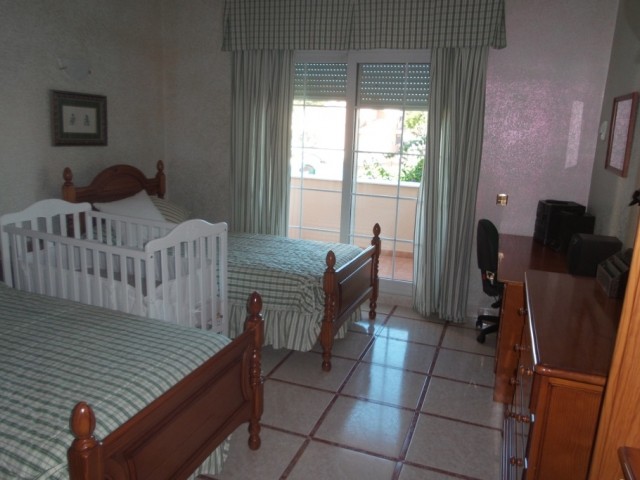 Villa avec 5 Chambres  à Alhaurín de la Torre