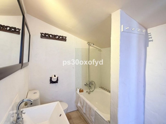 Maison mitoyenne, Casares Pueblo, R5495308