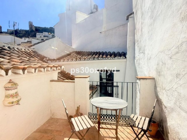 Maison mitoyenne avec 4 Chambres  à Casares Pueblo