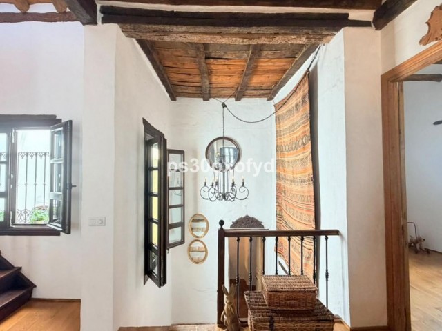 Maison mitoyenne avec 4 Chambres  à Casares Pueblo