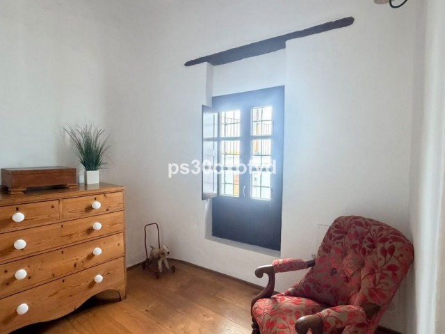 Maison mitoyenne avec 4 Chambres  à Casares Pueblo