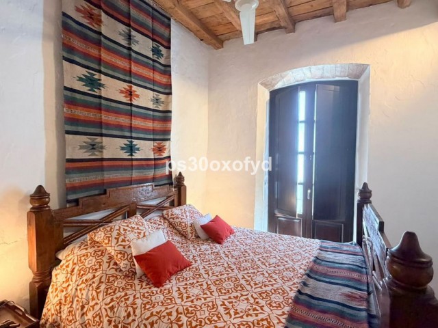 Maison mitoyenne avec 4 Chambres  à Casares Pueblo