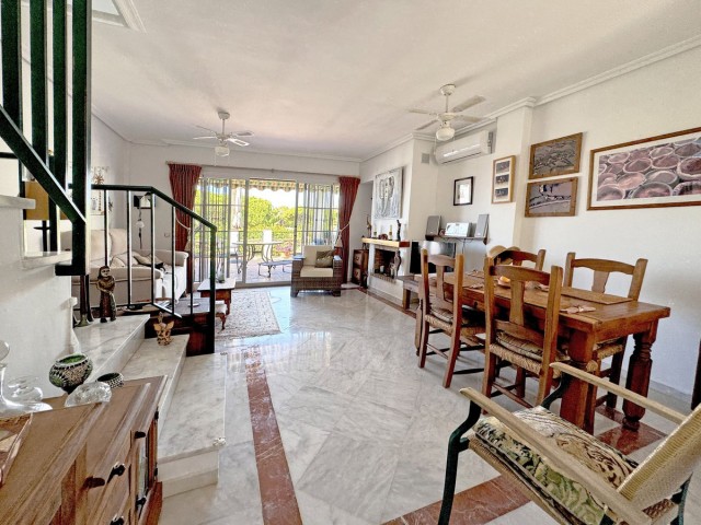 2 Bedrooms Townhouse in Cabopino