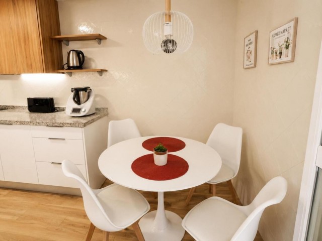 2 Bedrooms Apartment in Elviria