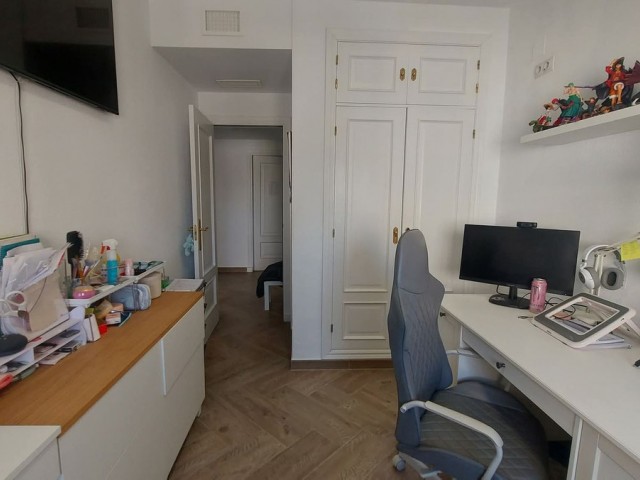 4 Bedrooms Apartment in Torrequebrada