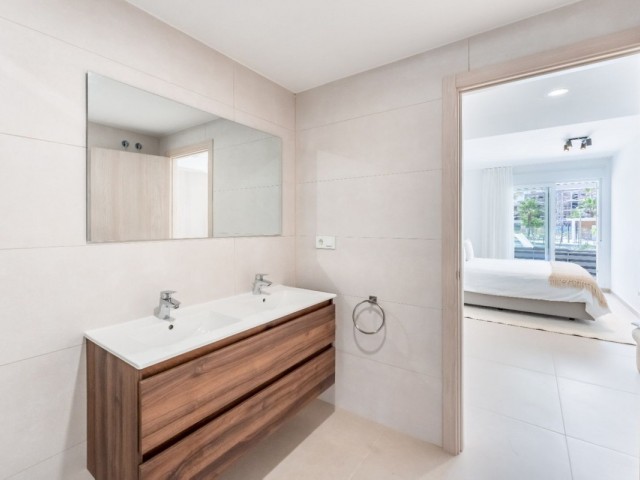 2 Bedrooms Apartment in La Duquesa