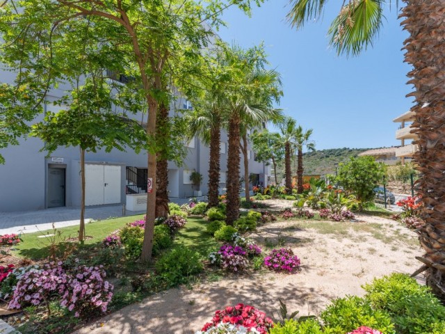 2 Bedrooms Apartment in La Duquesa
