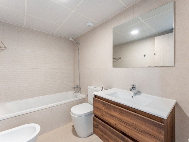 2 Bedrooms Apartment in La Duquesa