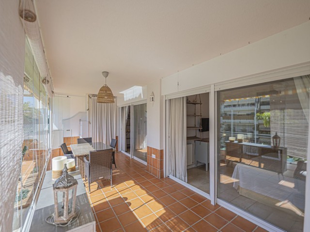 Apartamento con 2 Dormitorios  en Guadalmina Alta
