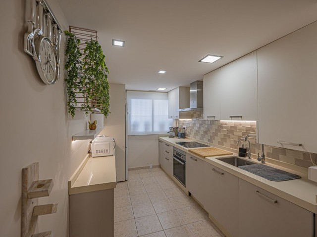 Apartamento con 2 Dormitorios  en Guadalmina Alta