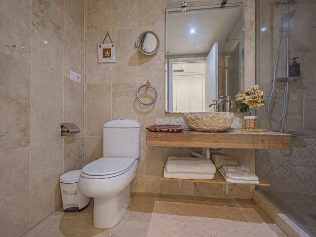 Apartamento con 2 Dormitorios  en Guadalmina Alta