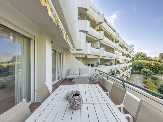 Apartamento, Guadalmina Alta, R5498821