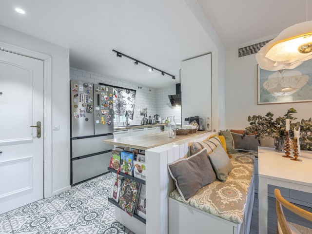 Apartamento con 2 Dormitorios  en Guadalmina Alta
