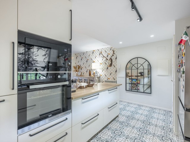 Apartamento con 2 Dormitorios  en Guadalmina Alta