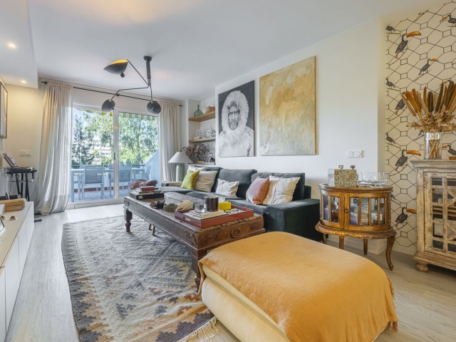 Apartamento con 2 Dormitorios  en Guadalmina Alta