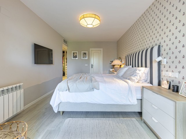 Apartamento con 2 Dormitorios  en Guadalmina Alta