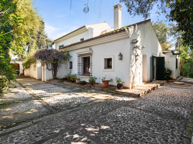 Villa avec 4 Chambres  à Sotogrande Costa